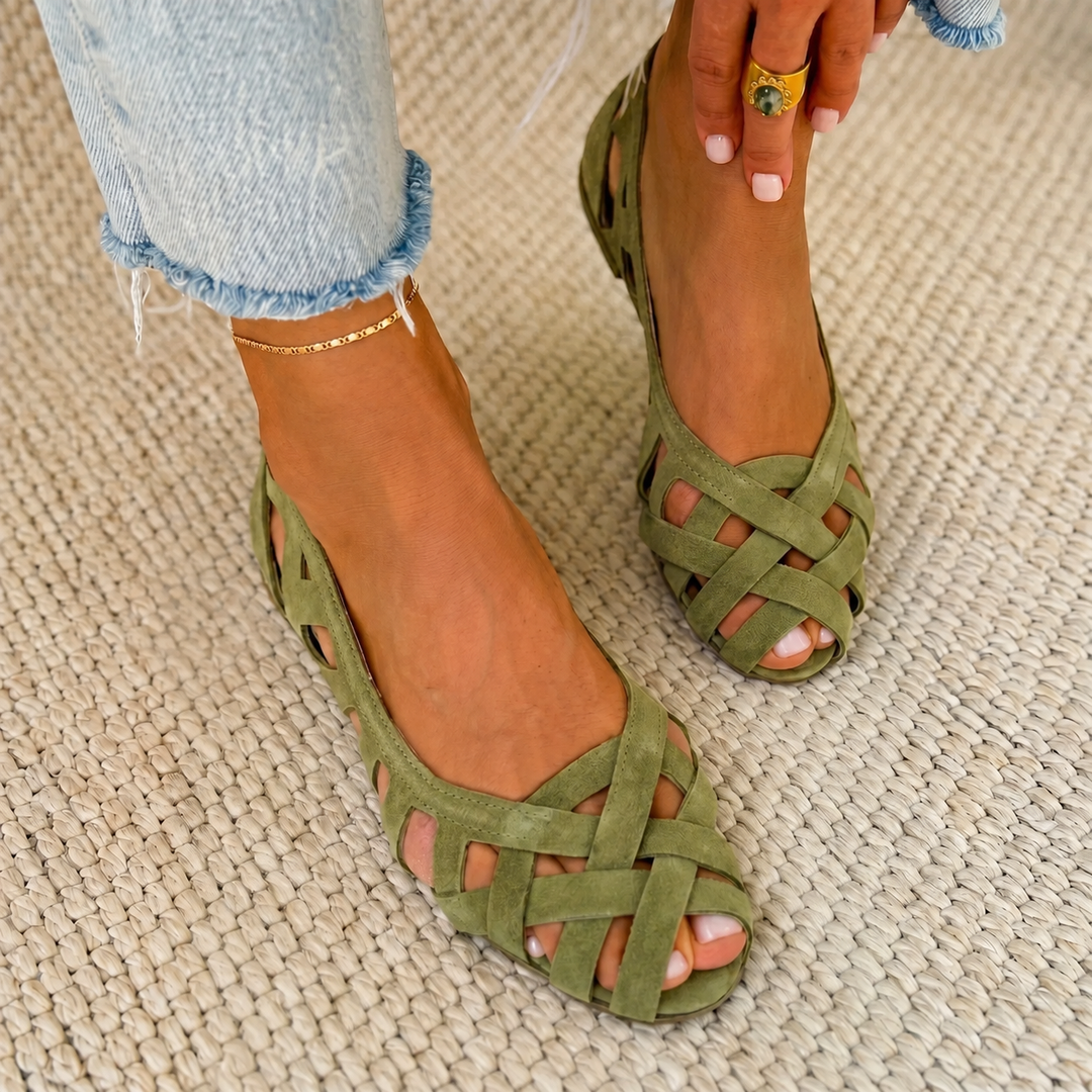 Jenefer™ Lightweight Comfort Sandals.