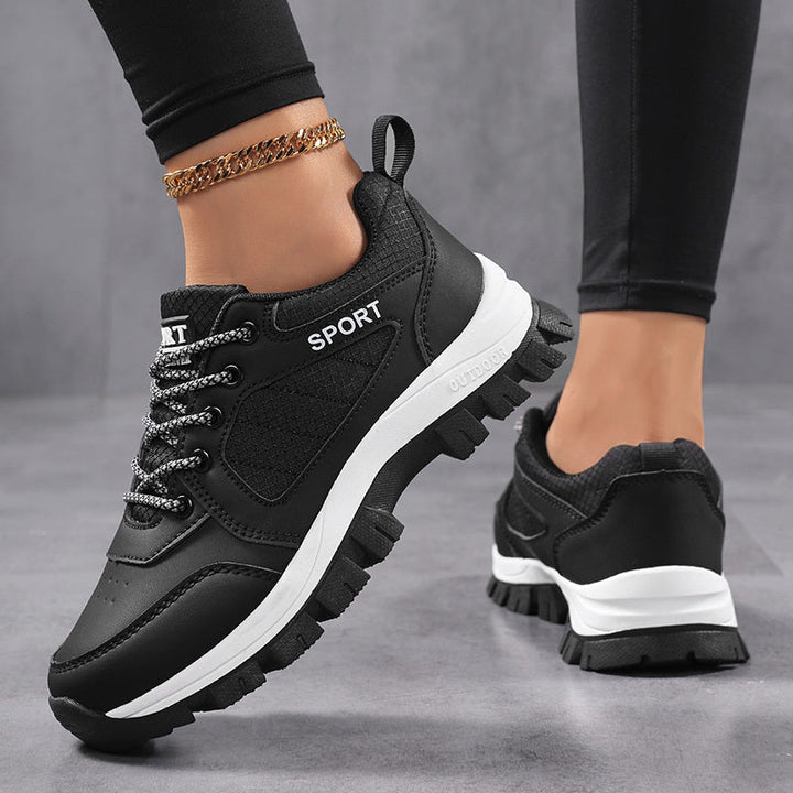 Merel – Lightweight trail sneaker with reliable grip