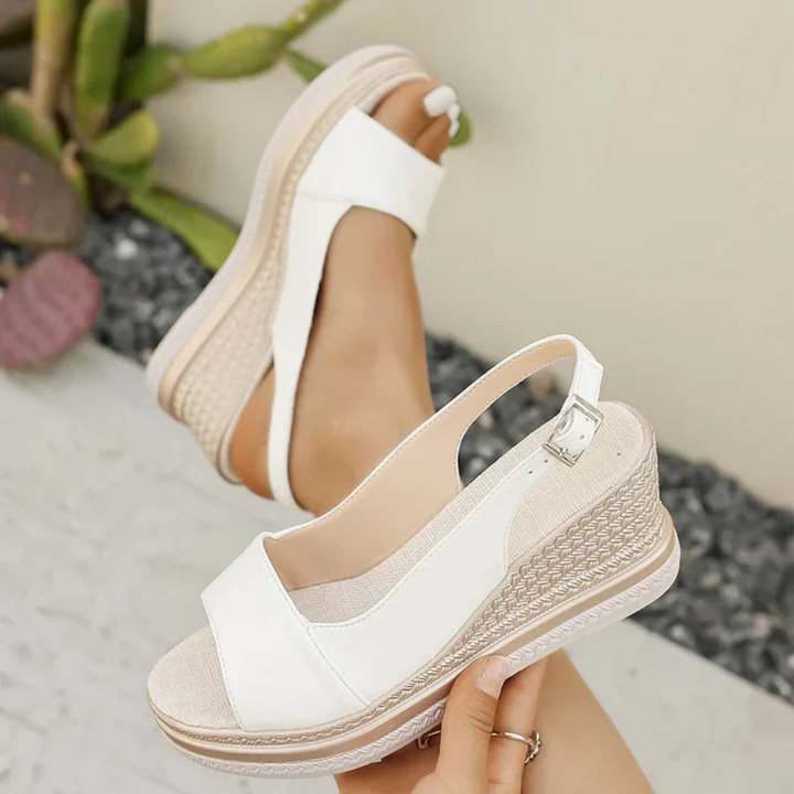 Denaya | Stylish Orthopedic Sandal
