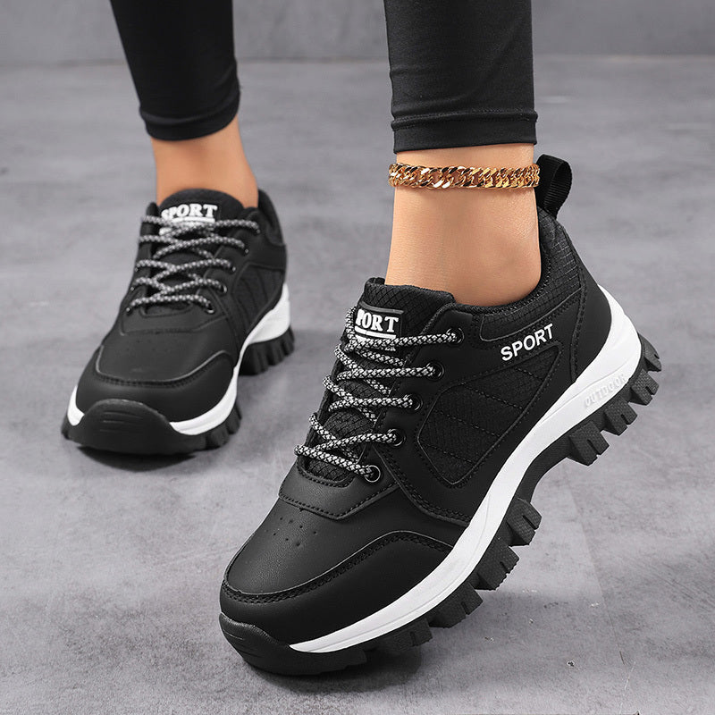 Merel – Lightweight trail sneaker with reliable grip