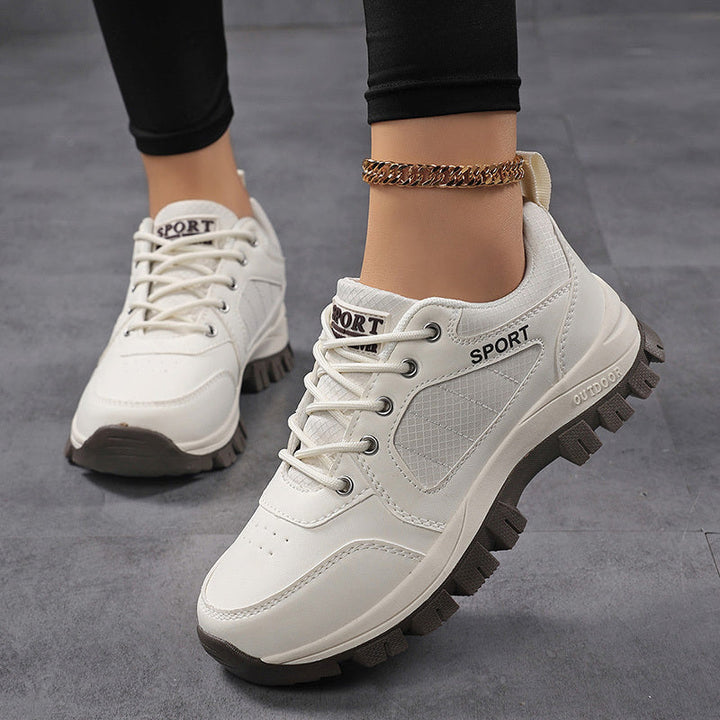 Merel – Lightweight trail sneaker with reliable grip