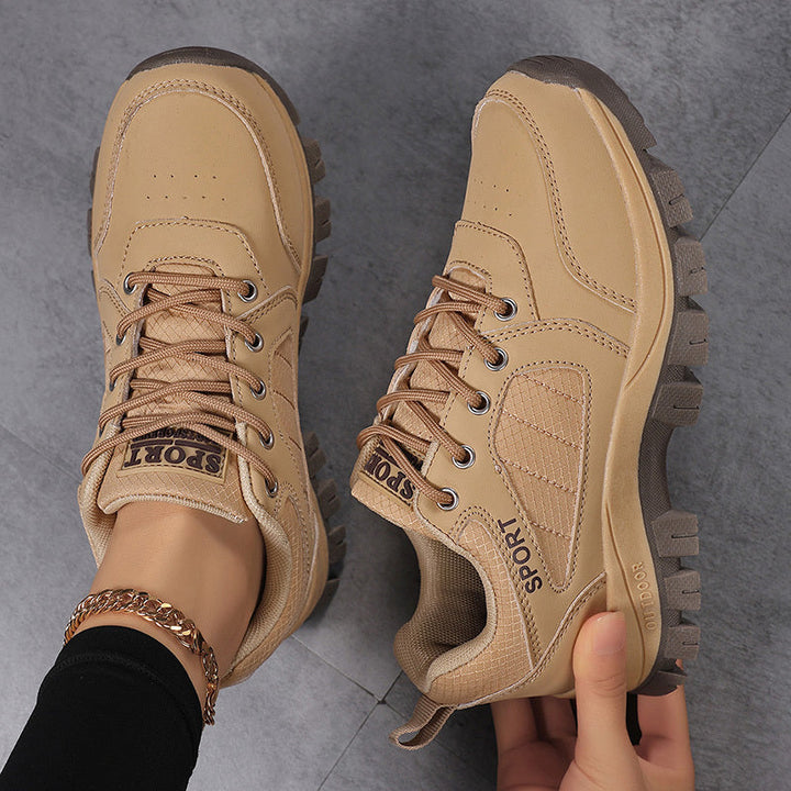 Merel – Lightweight trail sneaker with reliable grip