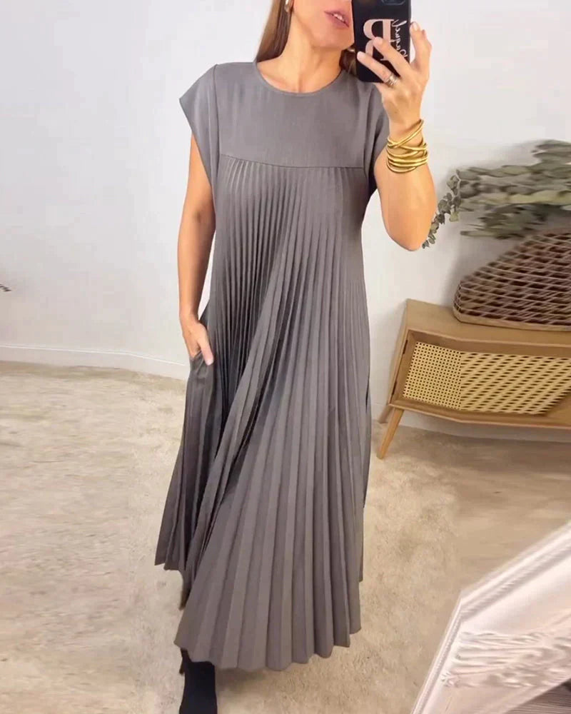 Finley | Sleeveless Pleated Dress