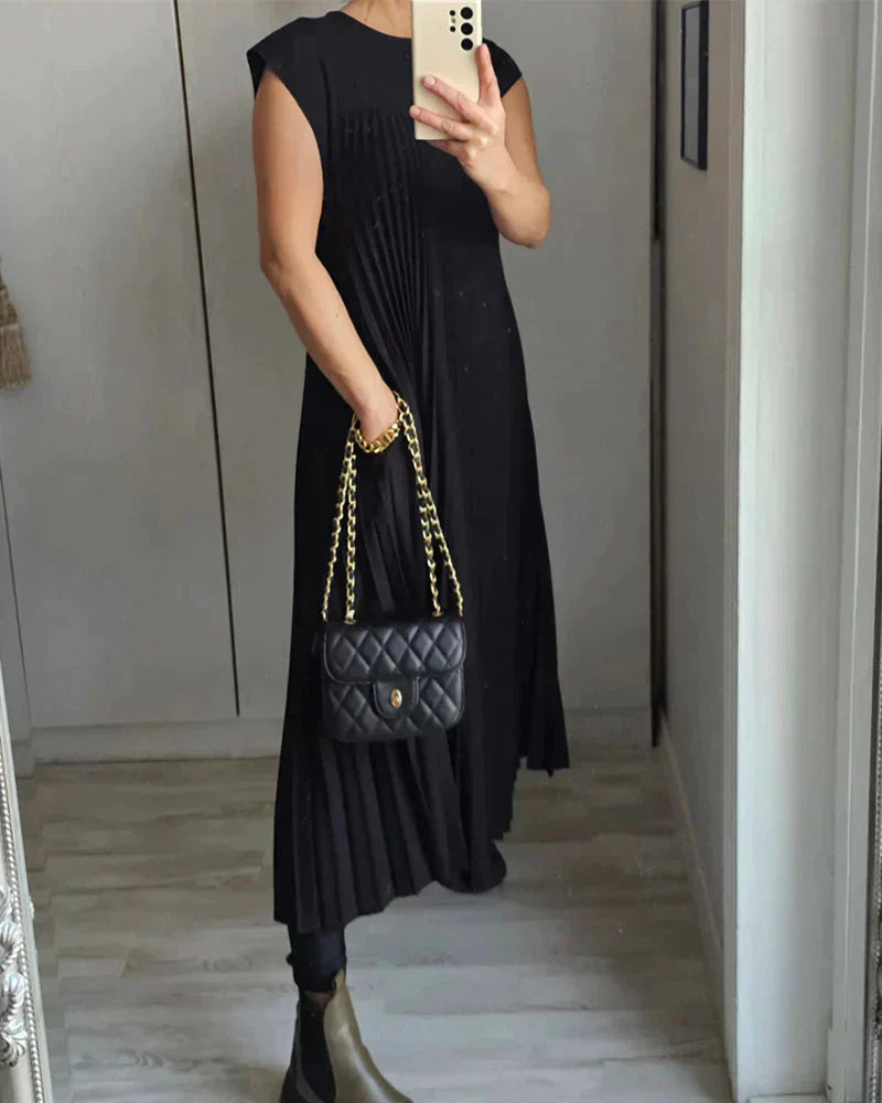 Finley | Sleeveless Pleated Dress