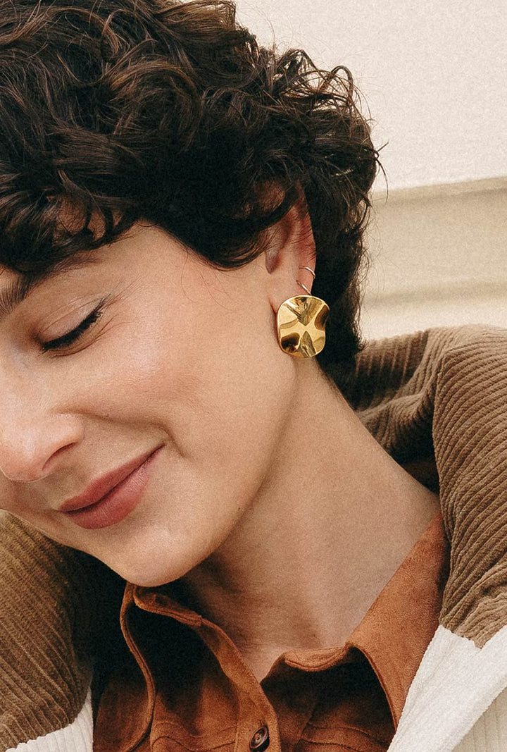Gold Round Plate Earrings