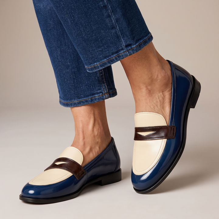 MARLEEN | MARINE BLUE LOAFER WITH SMALL HEEL